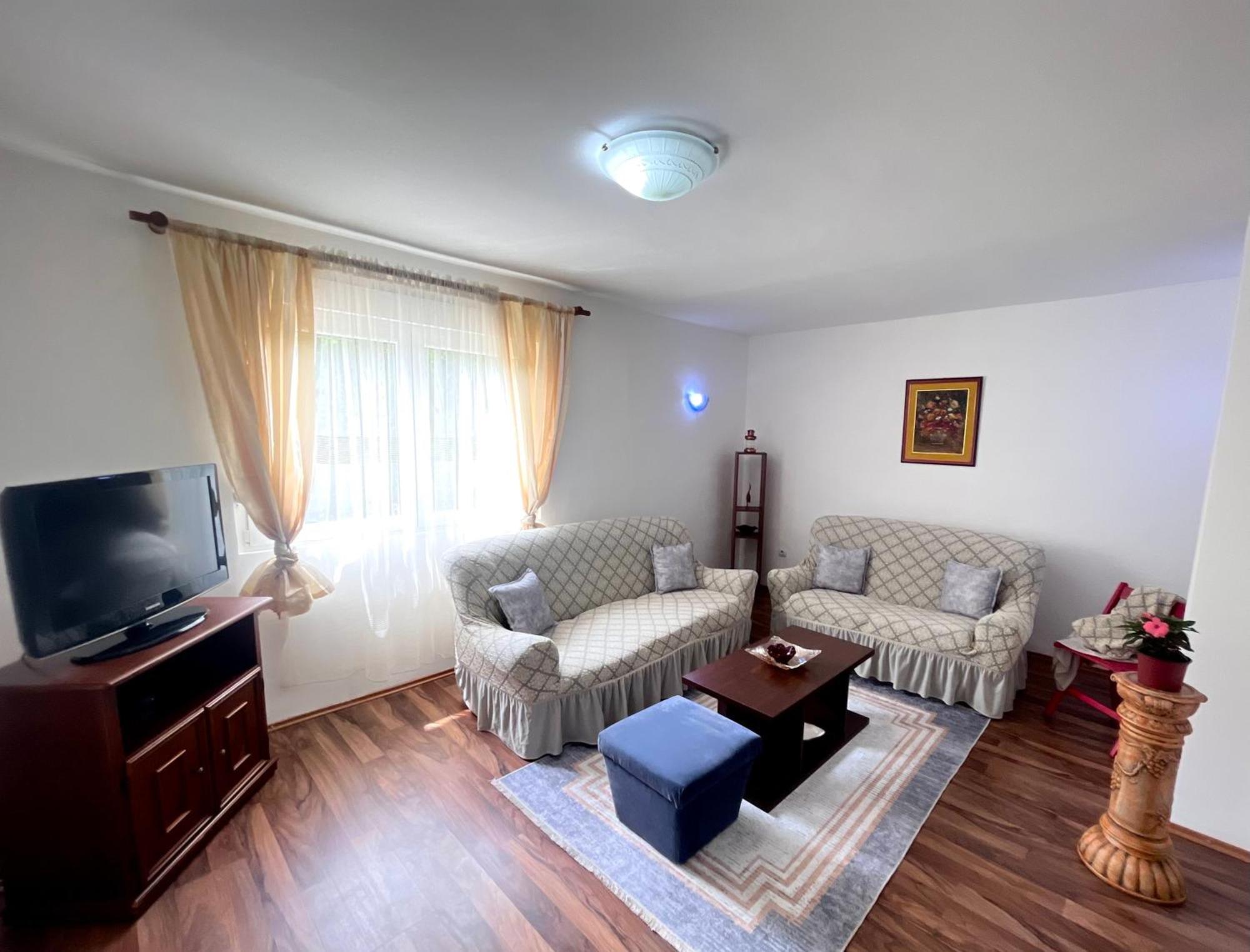 As Apartment House Nikšić Екстериор снимка